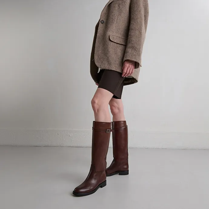 High boots in cognac leather