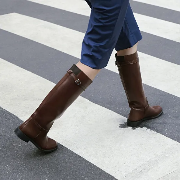 High boots in cognac leather