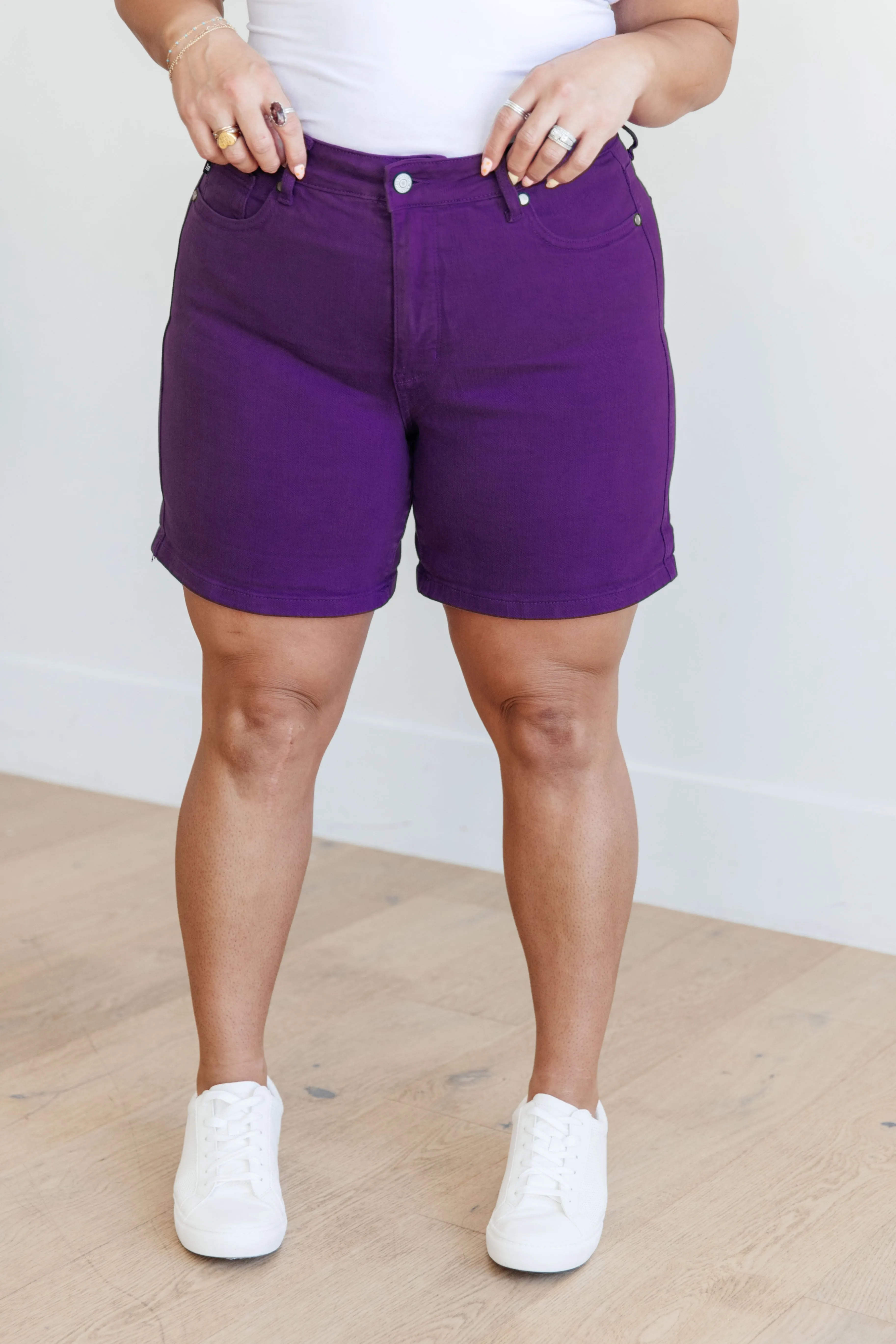 Jenna Cuffed Shorts in Purple