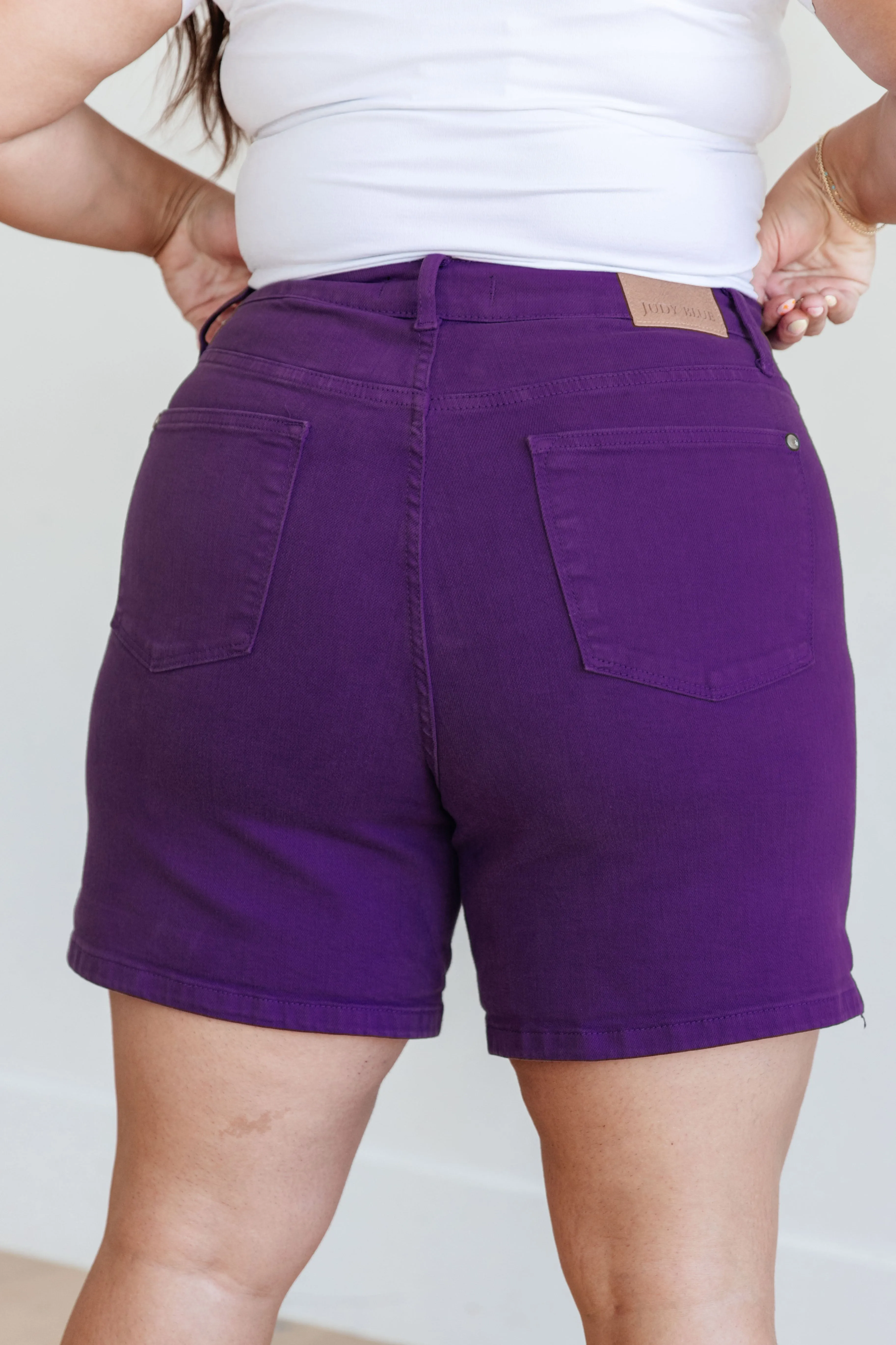 Jenna Cuffed Shorts in Purple