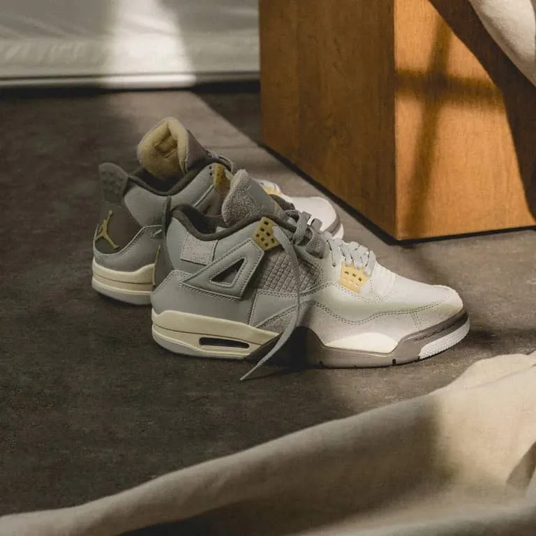 Jordan 4 Retro SE Craft Photon Dust