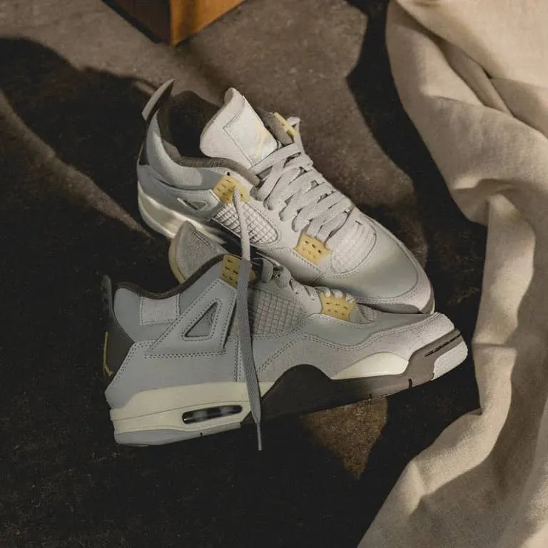 Jordan 4 Retro SE Craft Photon Dust