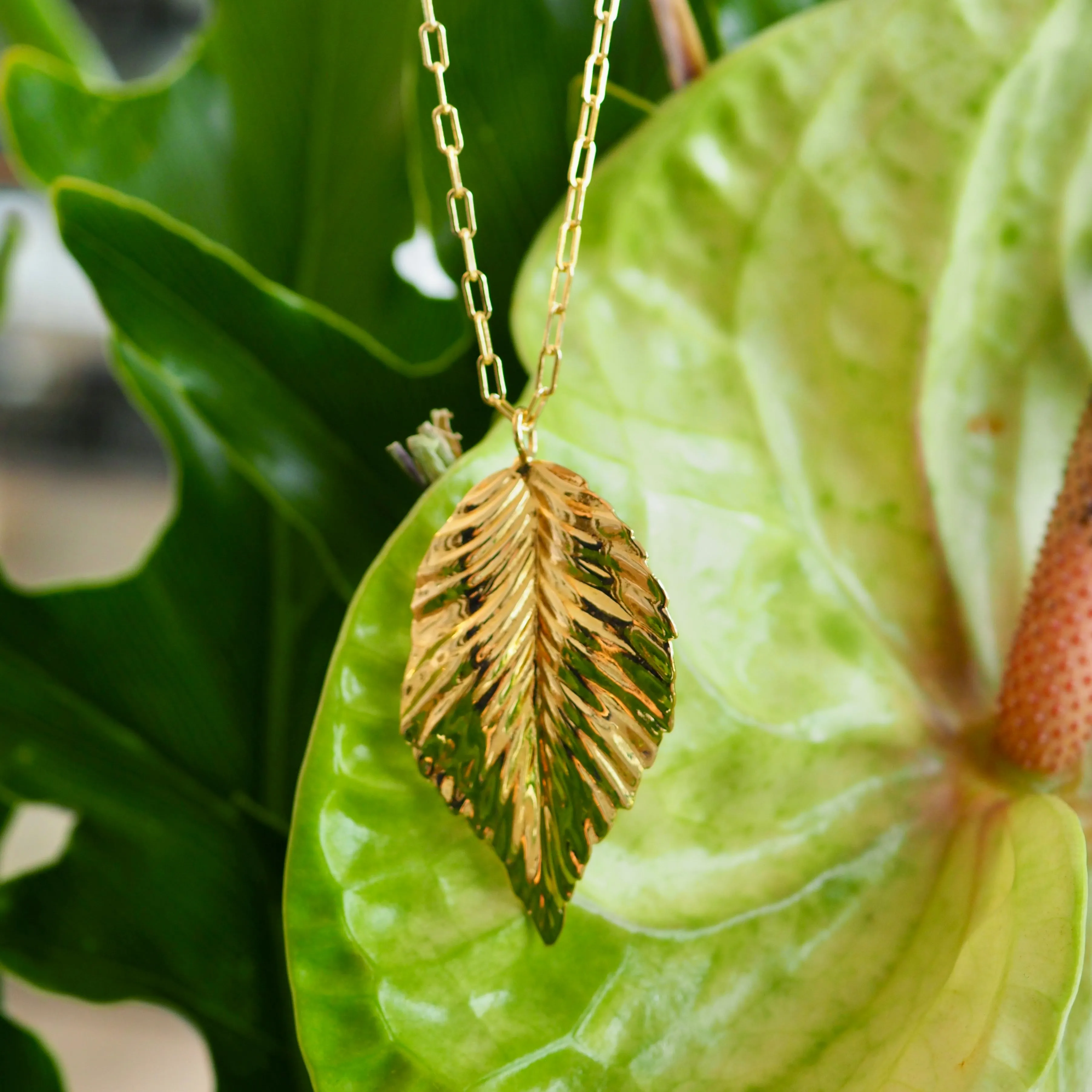 JORDAN LEAF DROP NECKLACE