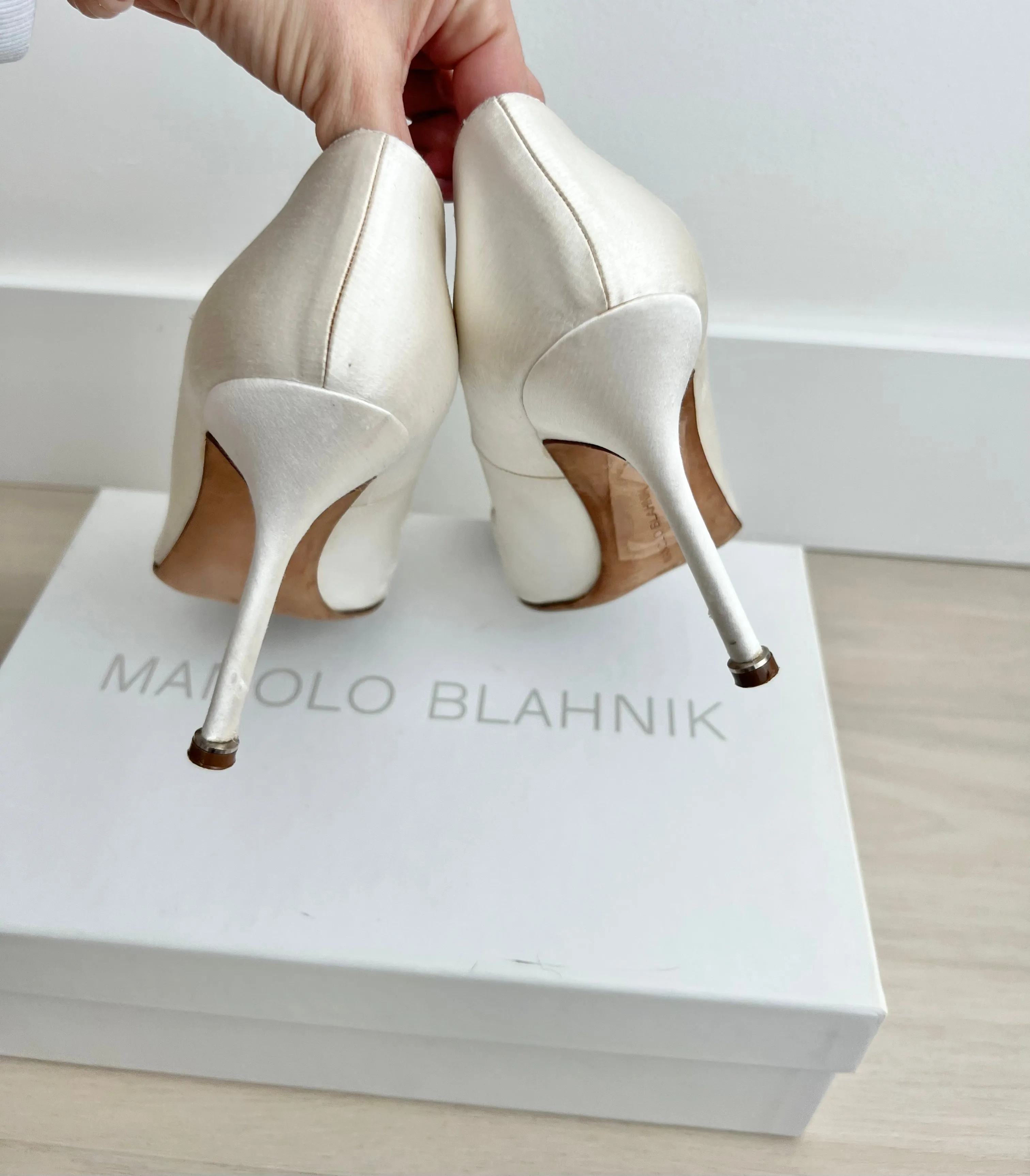 Manolo Blahnik Hangisi Heels