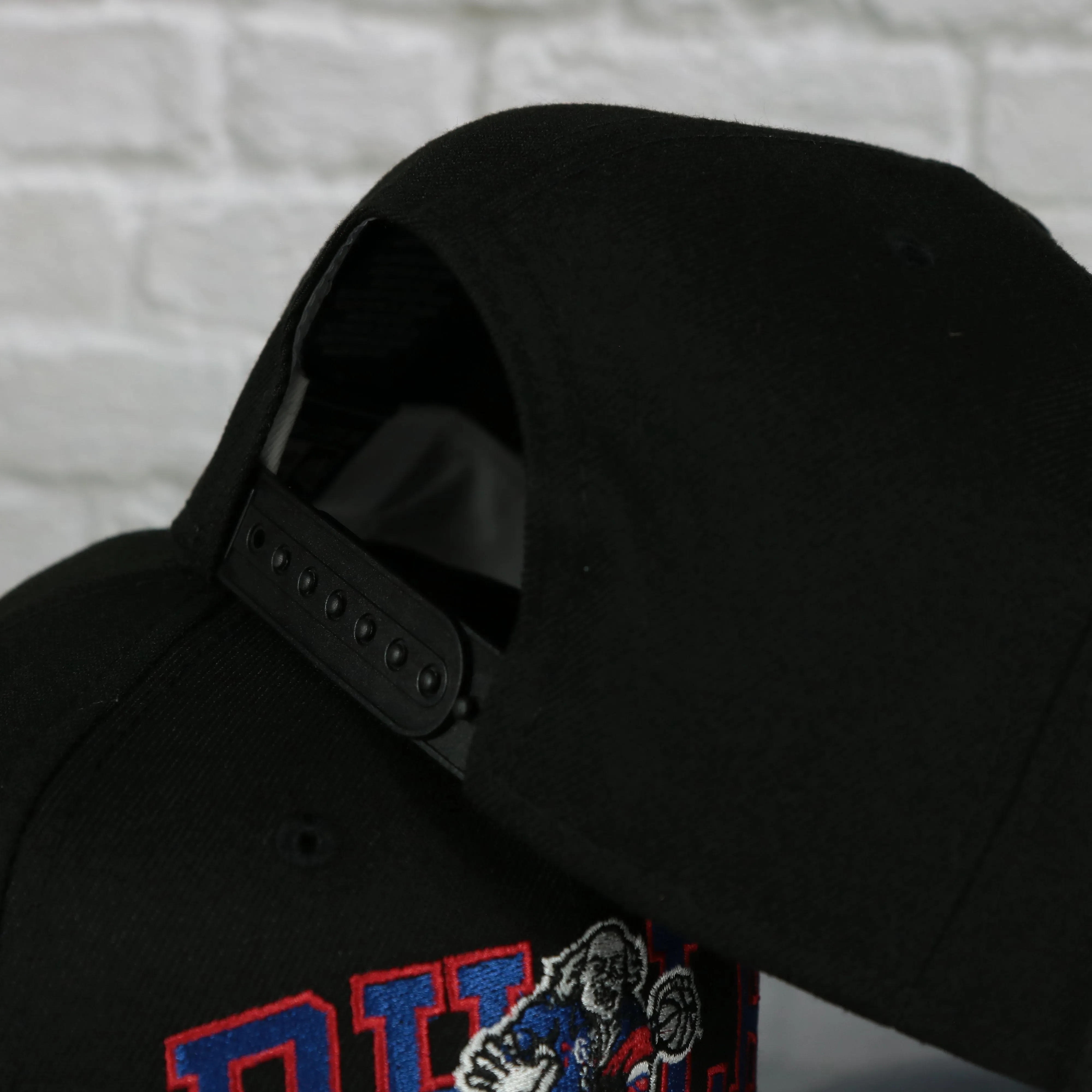 Philadelphia 76ers Wordmark Logo Blend Grey Bottom 9Fifty Snapback Cap | Black 950 Snap Cap