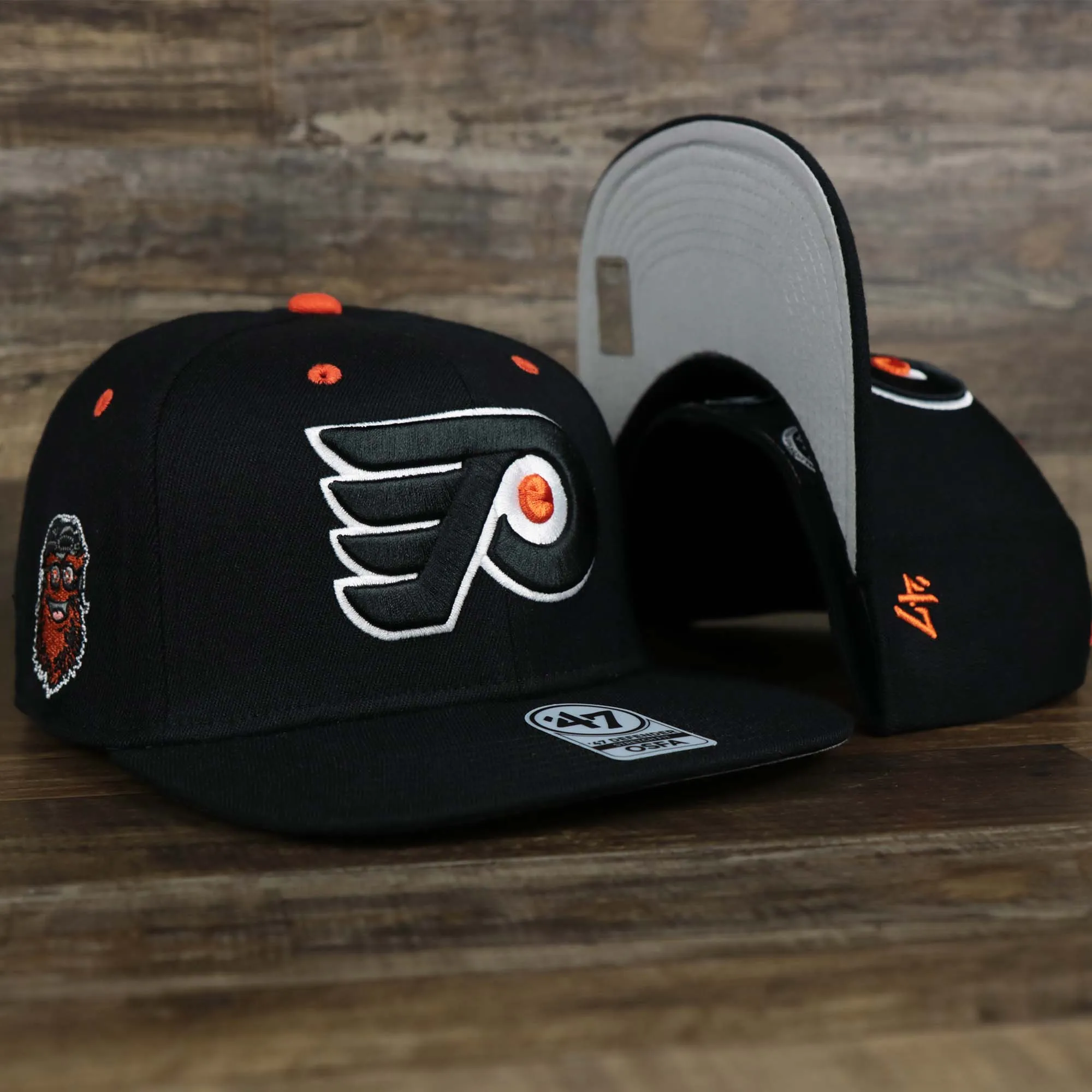 Philadelphia Flyers Side Patch Dugout Side Defender Fitted Cap | Black Stretch Fitted Cap