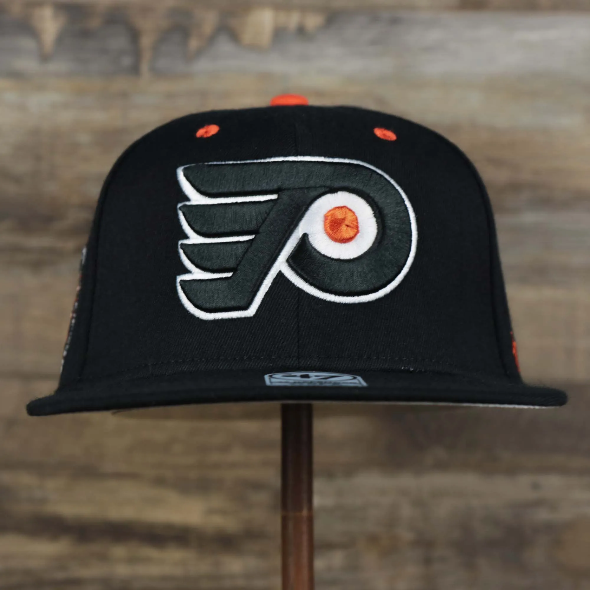 Philadelphia Flyers Side Patch Dugout Side Defender Fitted Cap | Black Stretch Fitted Cap