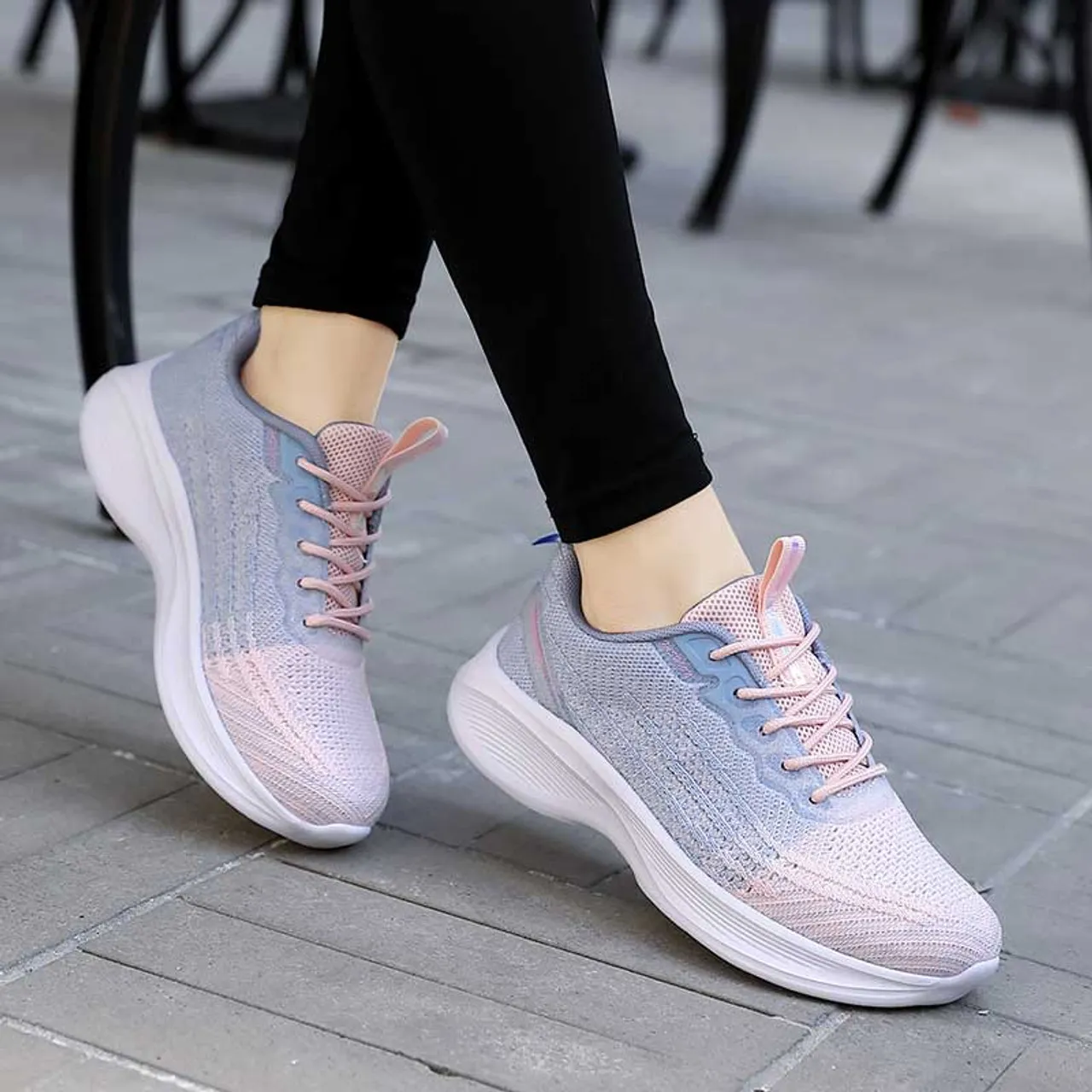 Pink flyknit stripe texture casual shoe sneaker