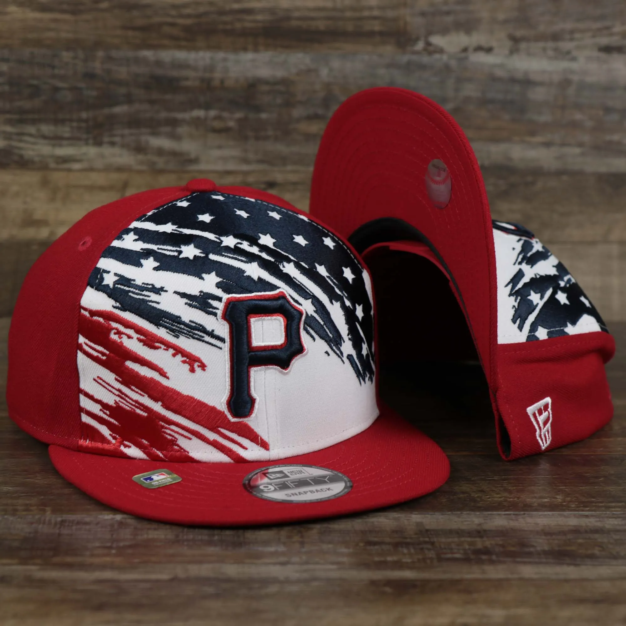 Pittsburgh Pirates 2022 4th of July Stars And Stripes 9Fifty Snapback | Red Snapback