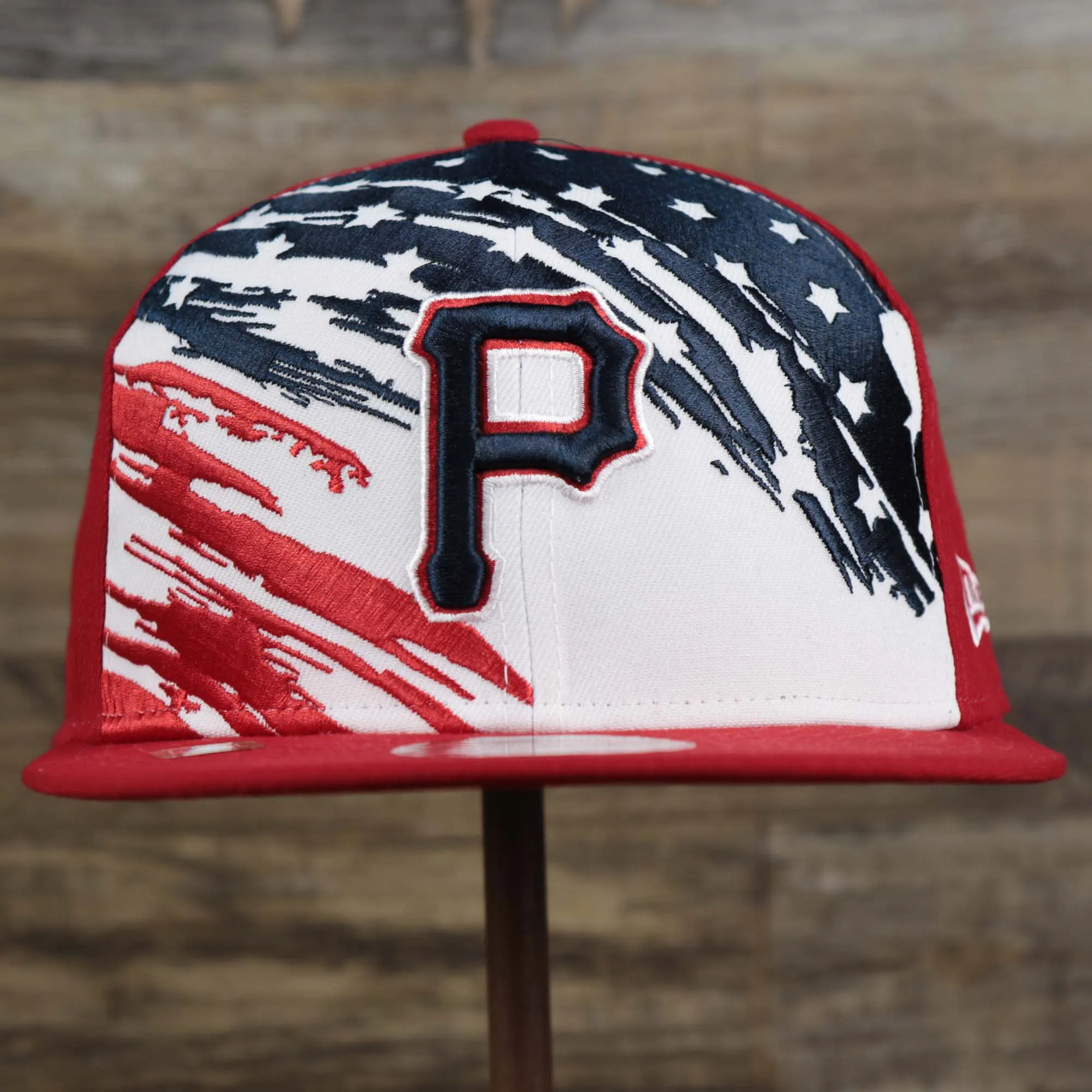 Pittsburgh Pirates 2022 4th of July Stars And Stripes 9Fifty Snapback | Red Snapback