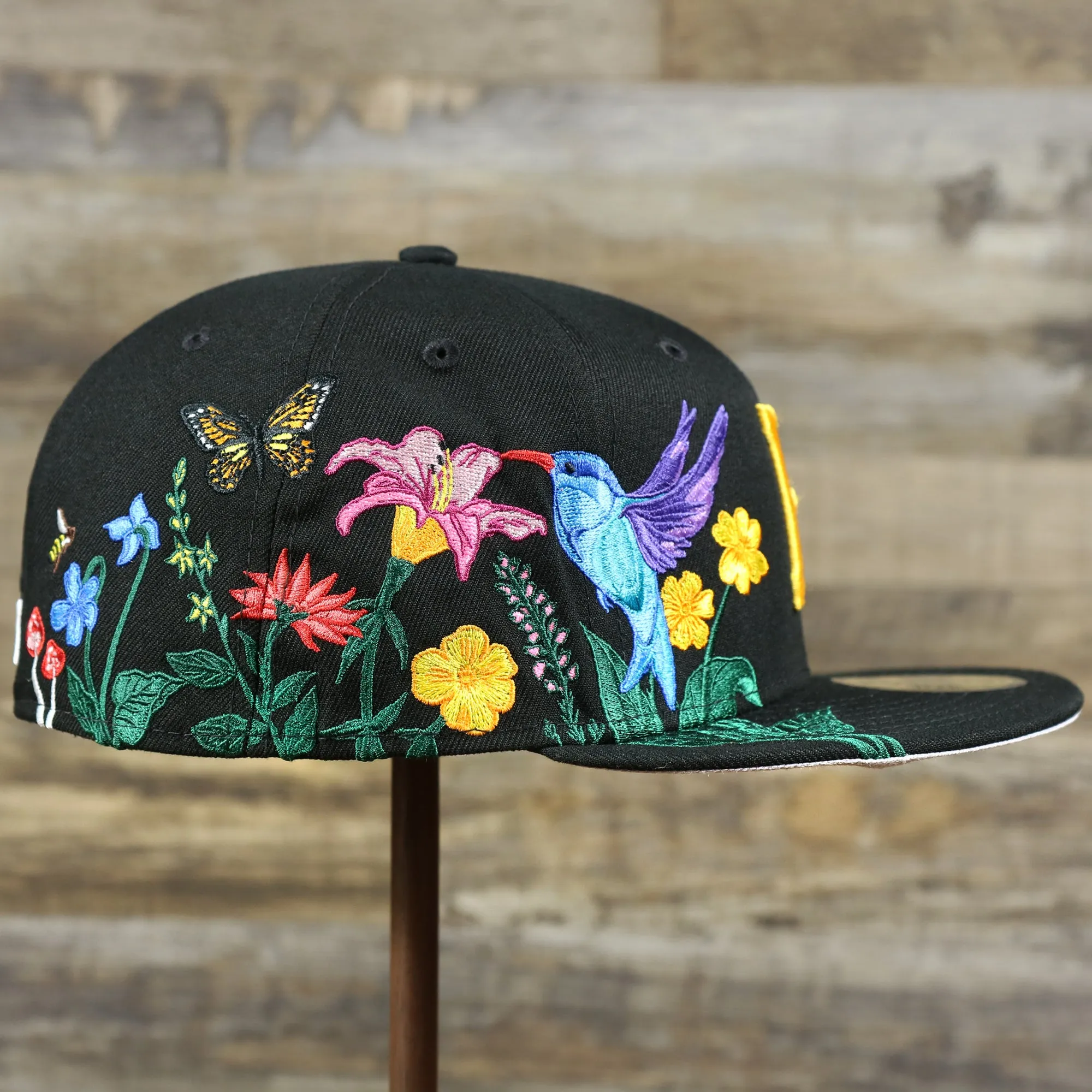 Pittsburgh Pirates Gray Bottom Bloom Spring Embroidery 59Fifty Fitted Cap | Black 59Fifty Cap