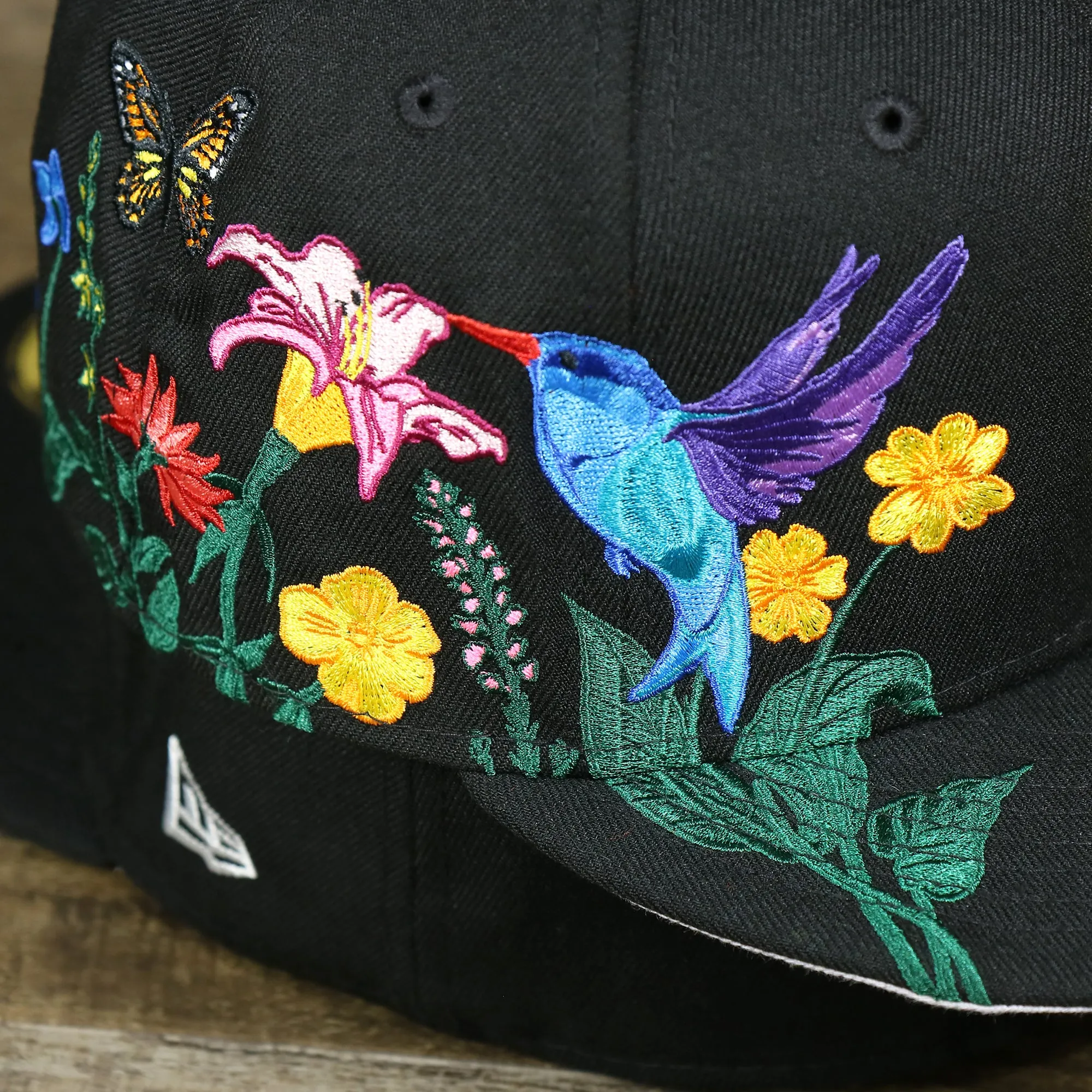 Pittsburgh Pirates Gray Bottom Bloom Spring Embroidery 59Fifty Fitted Cap | Black 59Fifty Cap