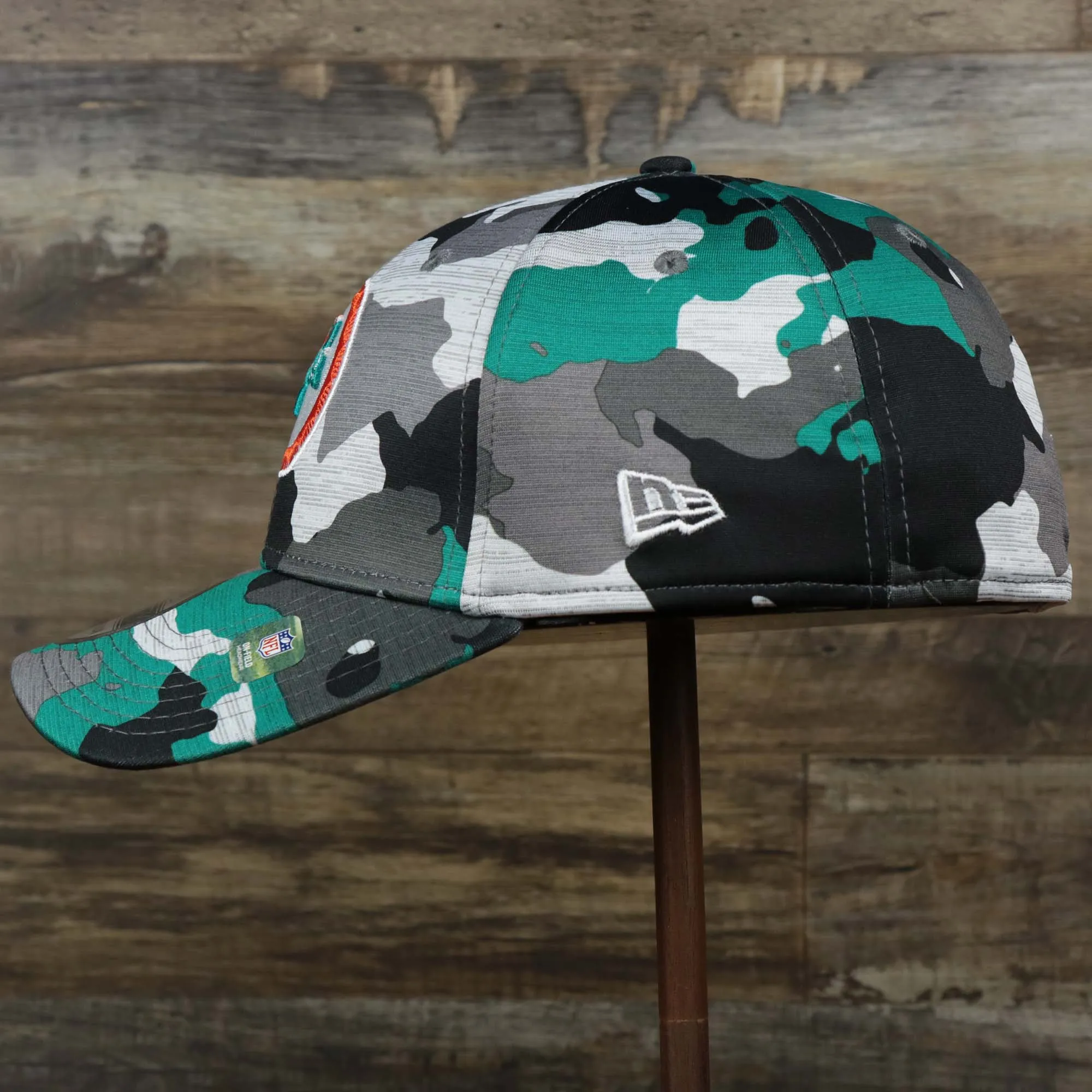 Throwback Miami Dolphins OnField NFL Summer Training 2022 39Thirty Camo FlexFit Cap | New Era Turquoise