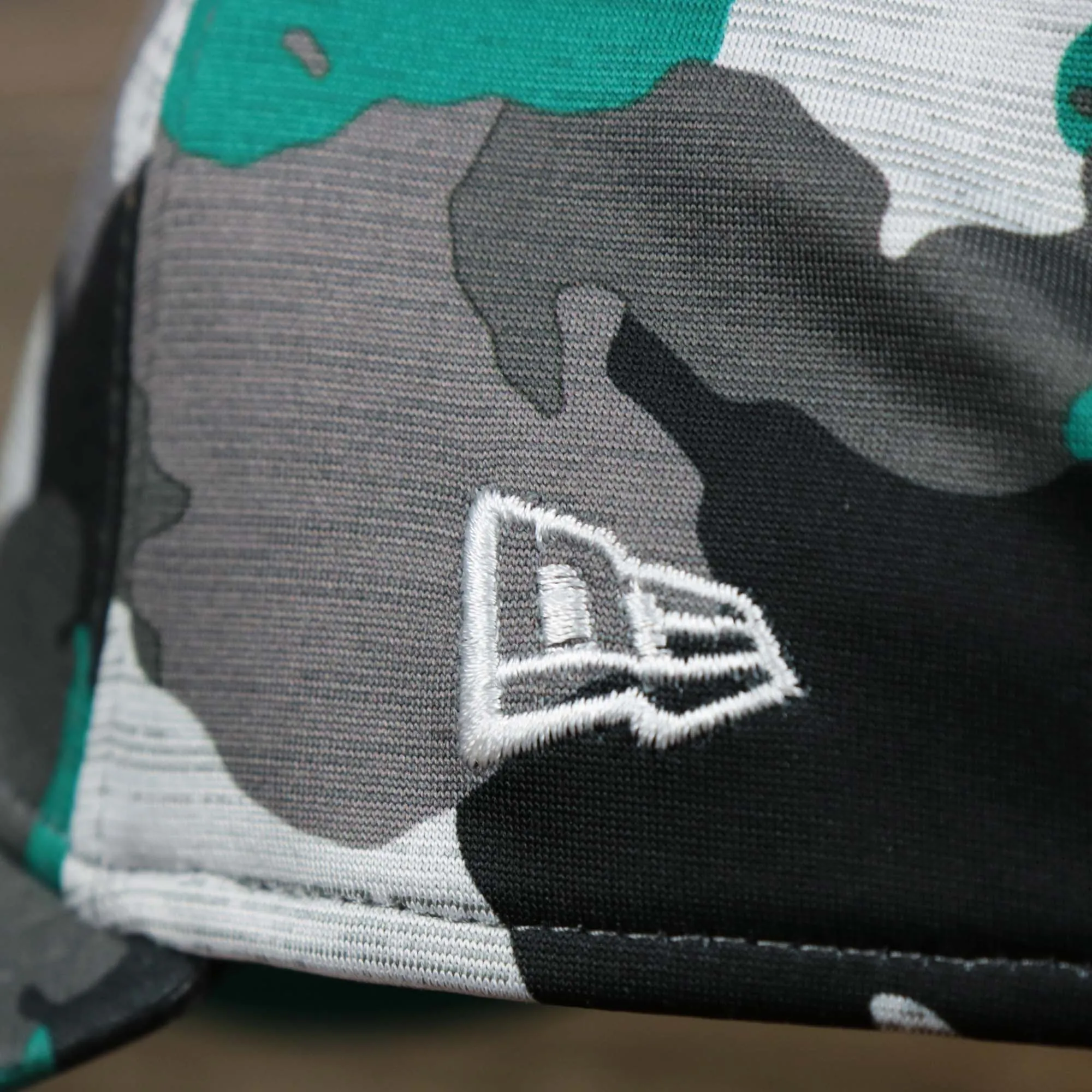 Throwback Miami Dolphins OnField NFL Summer Training 2022 39Thirty Camo FlexFit Cap | New Era Turquoise