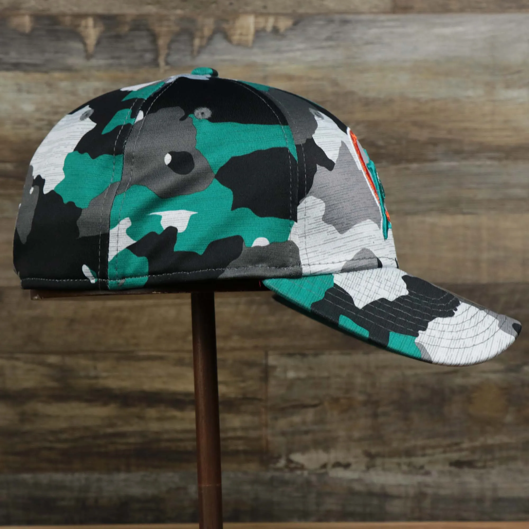 Throwback Miami Dolphins OnField NFL Summer Training 2022 39Thirty Camo FlexFit Cap | New Era Turquoise