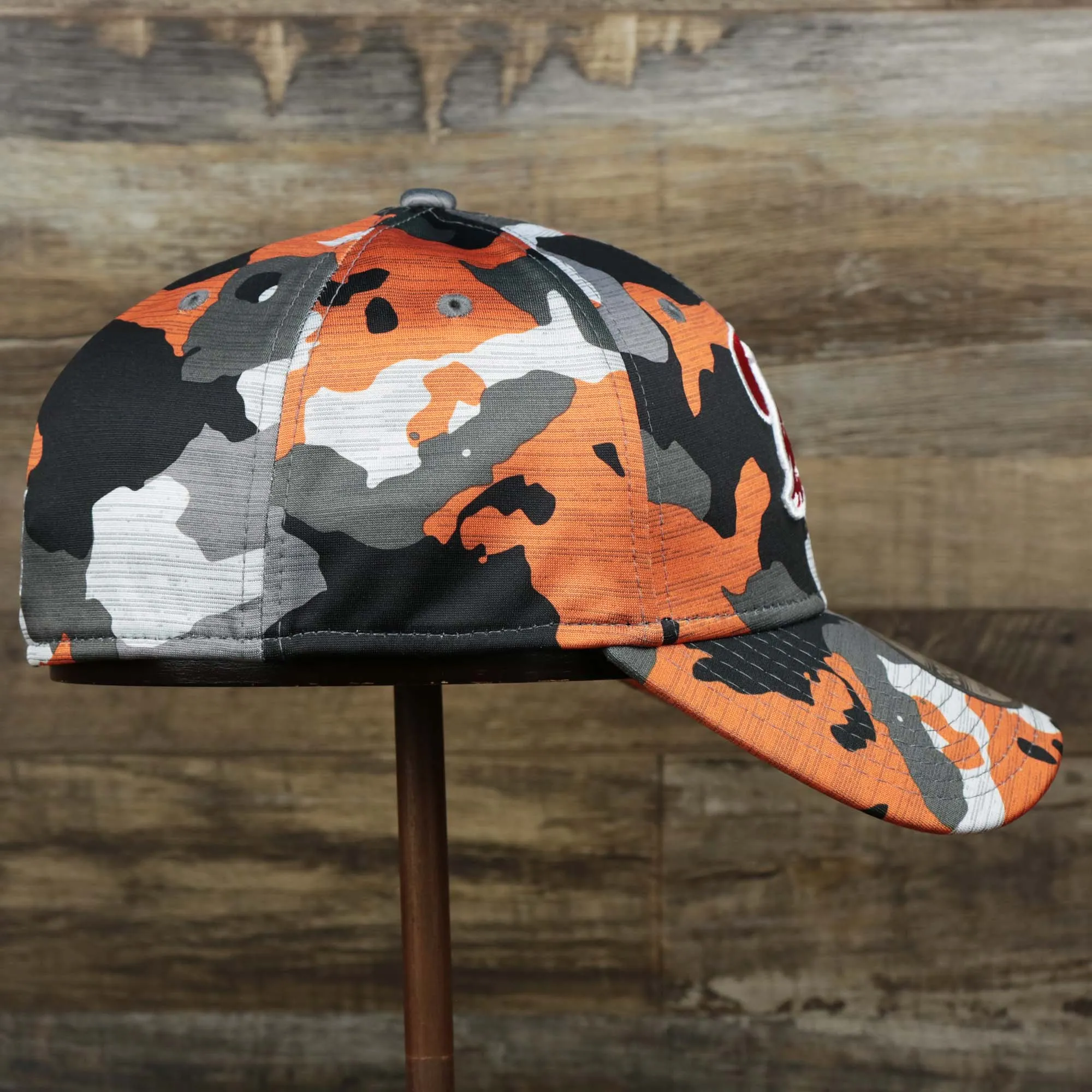 Throwback Tampa Bay Buccaneers OnField NFL Summer Training 2022 39Thirty Camo FlexFit Cap | New Era Orange