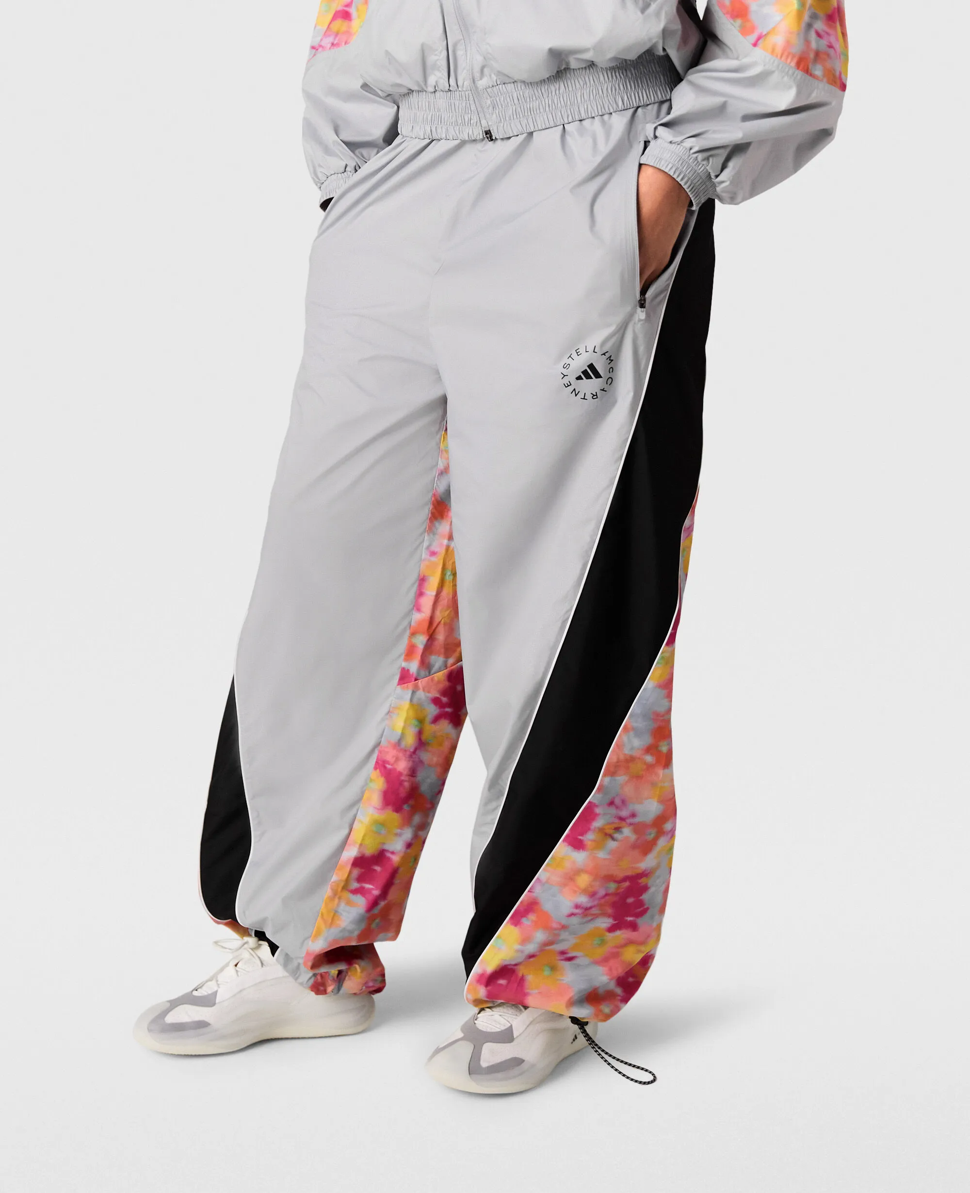 TrueCasuals Woven Trackpants